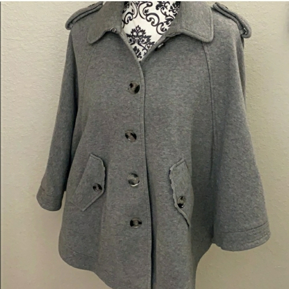 NWOT H&M Poncho/Cape Style Jacket